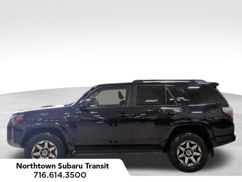 Used 2019 Toyota 4Runner TRD Off-Road AWD/4WD image 2