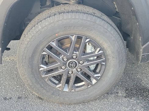 Used 2024 Toyota Tundra SR5 w/ SR5 Convenience Package image 10