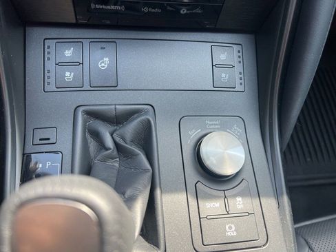 Used 2025 Lexus IS 500 image 33