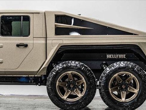 Used 2023 Jeep Gladiator Sport image 10