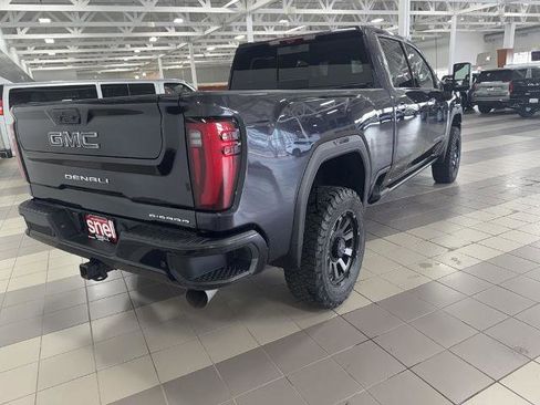 Used 2024 GMC Sierra 3500 Denali Ultimate AWD/4WD image 3