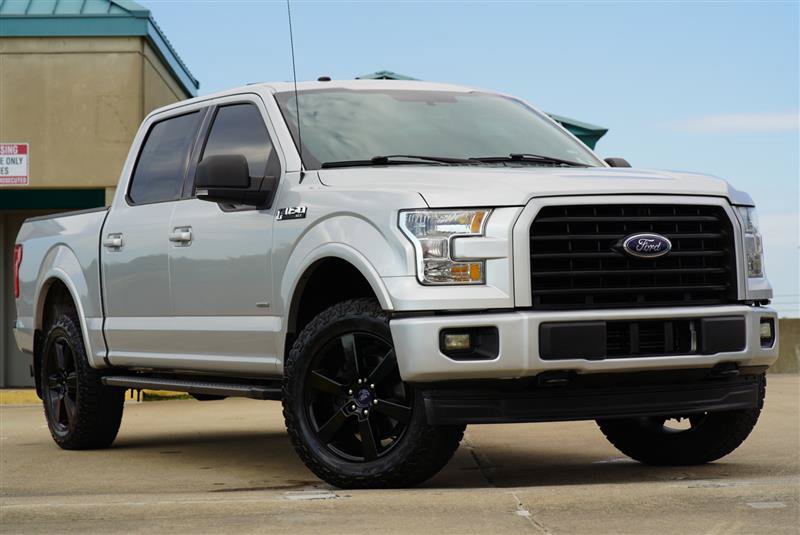 Used 2017 Ford F150 XLT w/ Equipment Group 302A Luxury AWD/4WD image 9