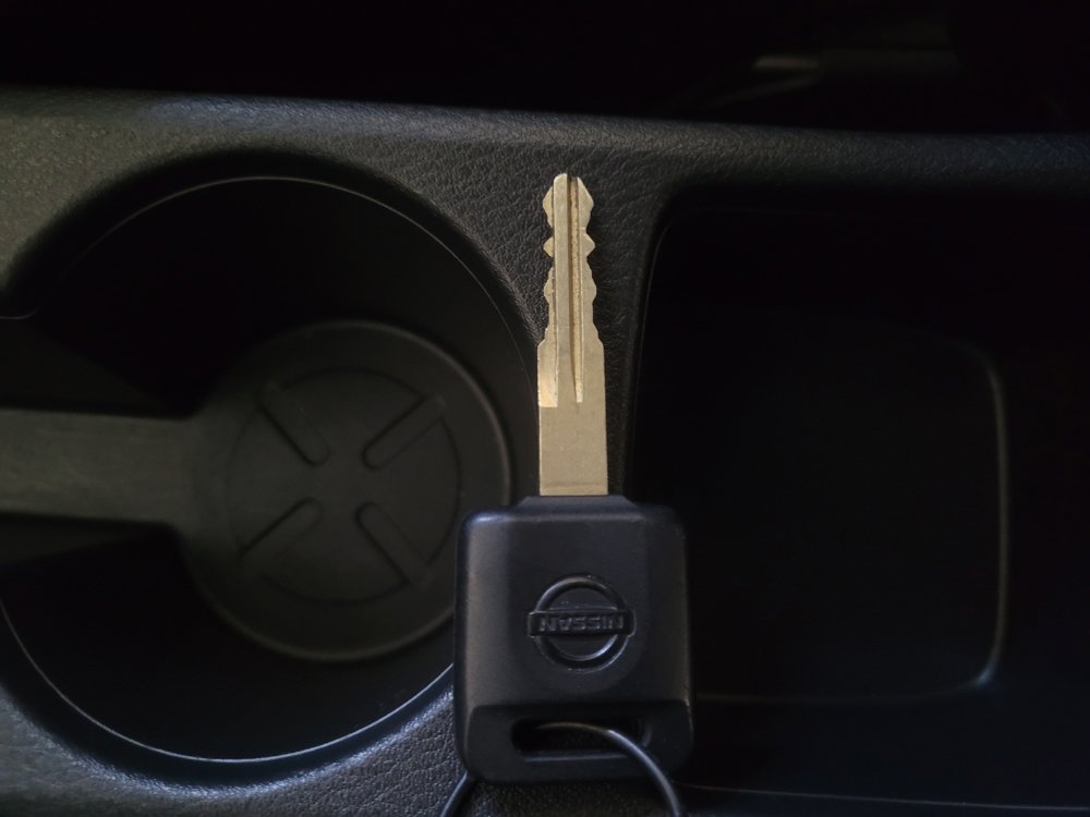 Used 2025 Nissan Versa S w/ Trunk Package FWD image 32