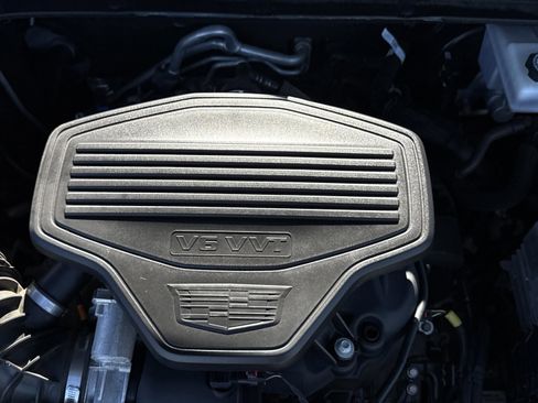 Used 2021 Cadillac XT6 Sport w/ LPO, ONYX Package image 40