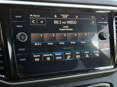 Certified 2023 Volkswagen Atlas Cross Sport SE w/ Panoramic Sunroof Package AWD/4WD image 17