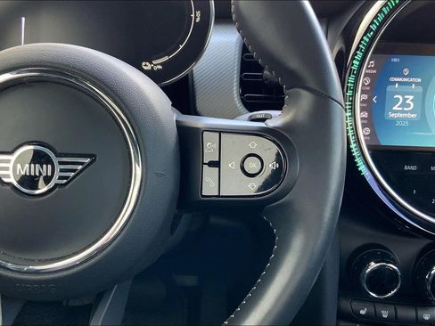 Certified 2024 MINI Cooper SE image 19