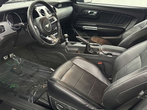 Used 2017 Ford Mustang GT Premium image 11