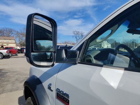 Used 2011 RAM 5500 4x4 Crew Cab image 10