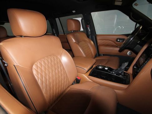 Used 2021 INFINITI QX80 Sensory w/ All-Season Package image 28