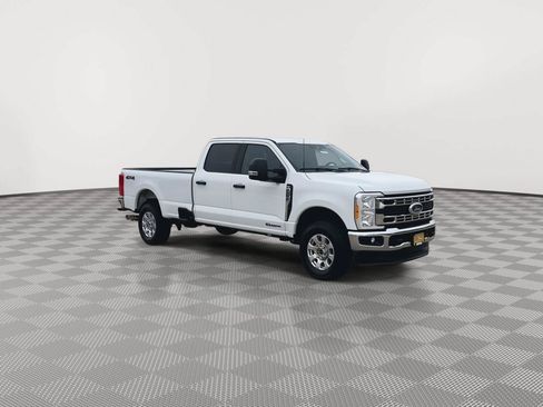 Certified 2023 Ford F250 XLT AWD/4WD image 31