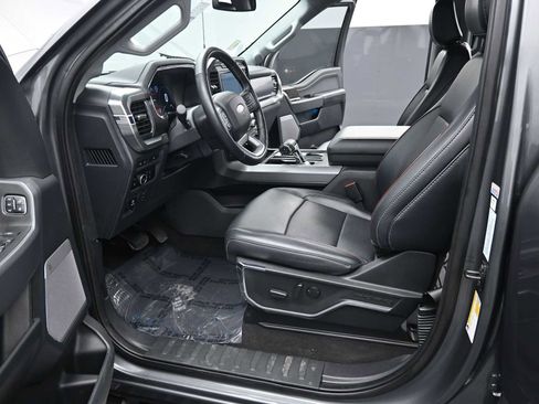 Used 2023 Ford F150 Lariat w/ Trailer Tow Package image 12