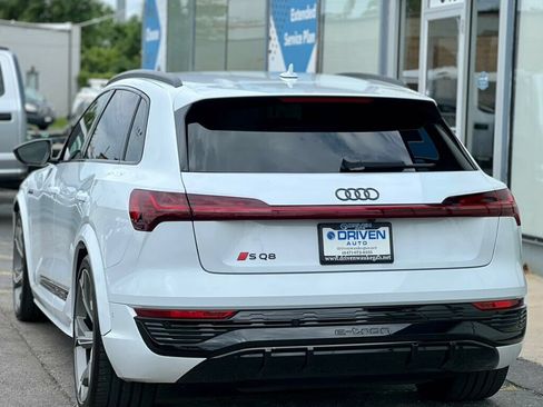 Used 2024 Audi Q8 e-tron Prestige w/ Prestige Package AWD/4WD image 34
