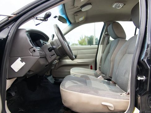 Used 2011 Ford Crown Victoria Police Interceptor RWD image 18