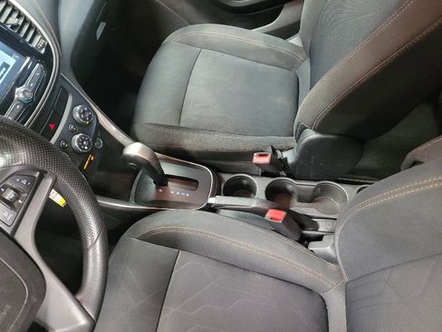Used 2017 Chevrolet Trax LT image 26