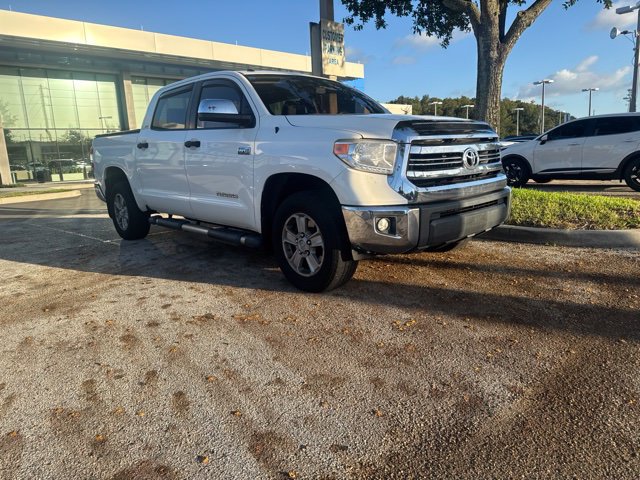 Used 2016 Toyota Tundra SR5 w/ SR5 Upgrade Package AWD/4WD image 3