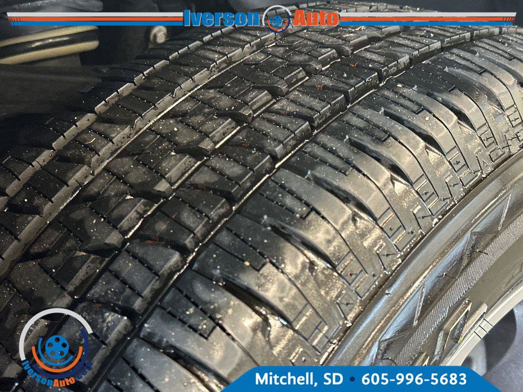 Used 2023 RAM 1500 Laramie AWD/4WD image 11