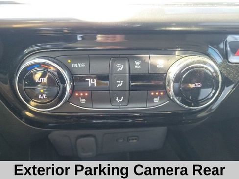 Used 2025 Chevrolet Trax ACTIV w/ Driver Confidence Package FWD image 7