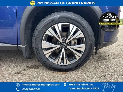 Used 2023 Nissan Rogue SV AWD/4WD image 33