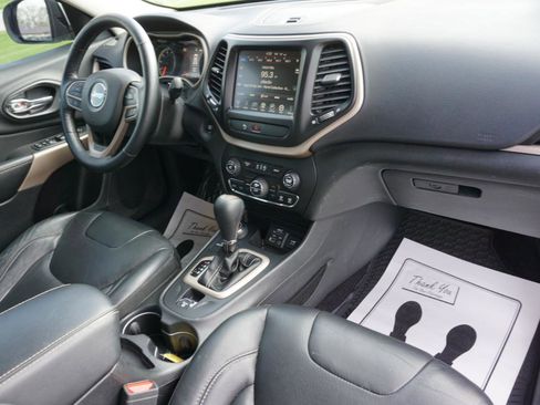 Used 2018 Jeep Cherokee Limited w/ High Altitude Package AWD/4WD image 26