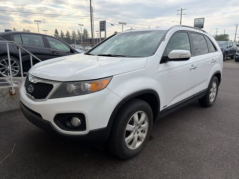 Used 2013 Kia Sorento LX w/ Convenience Pkg AWD/4WD image 1
