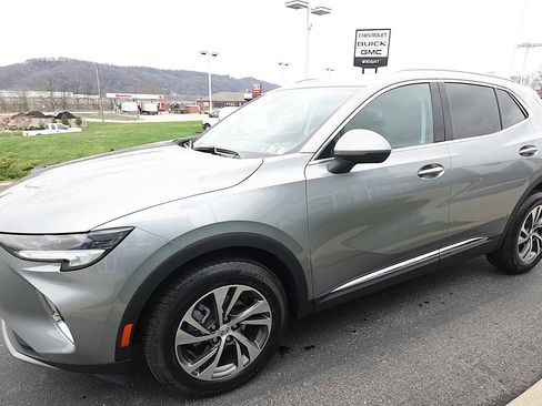 Used 2023 Buick Envision Essence AWD/4WD image 6