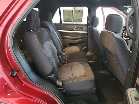 Used 2017 Ford Explorer XLT AWD/4WD image 14