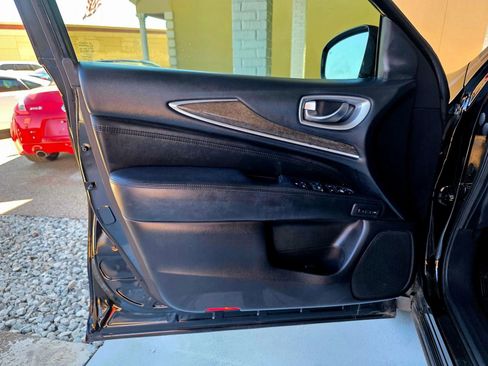 Used 2013 INFINITI JX35 AWD w/ Premium Pkg image 17