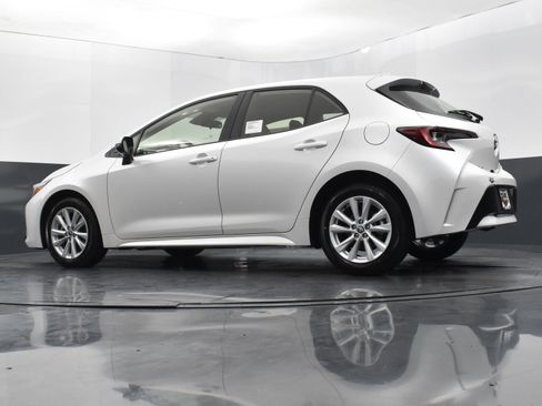 Used 2025 Toyota Corolla SE image 38