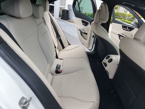 Used 2024 Mercedes-Benz C 300 Sedan image 21