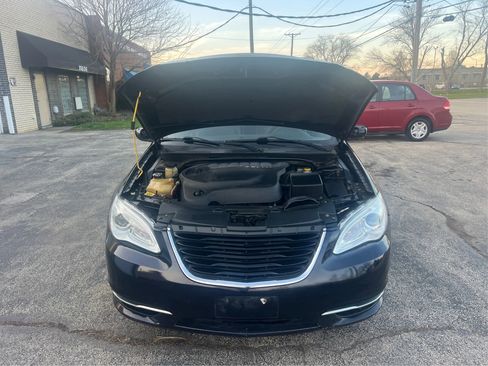 Used 2011 Chrysler 200 Limited image 13