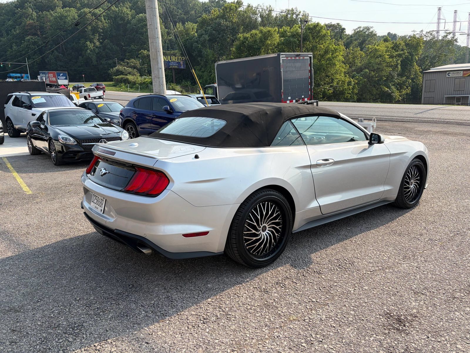Used 2018 Ford Mustang Premium w/ Equipment Group 201A RWD image 5