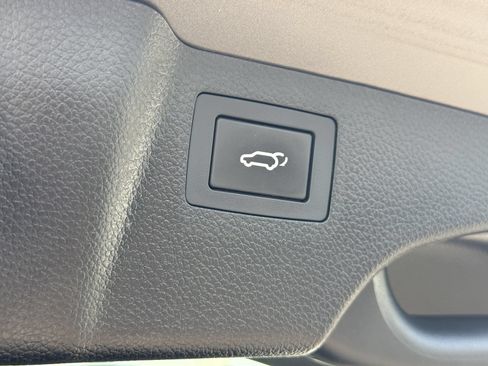 Used 2016 Hyundai Santa Fe Sport 2.0T w/ Option Group 05 FWD image 11