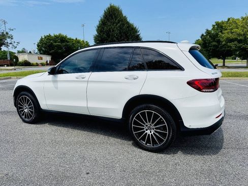 Used 2022 Mercedes-Benz GLC 300 4MATIC w/ AMG Line image 7