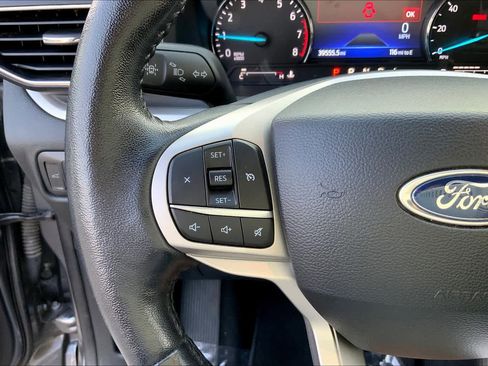 Used 2022 Ford Explorer XLT w/ Equipment Group 202A image 22