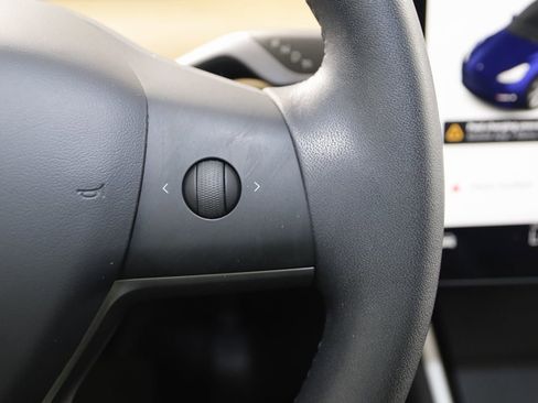 Used 2020 Tesla Model Y Long Range image 33