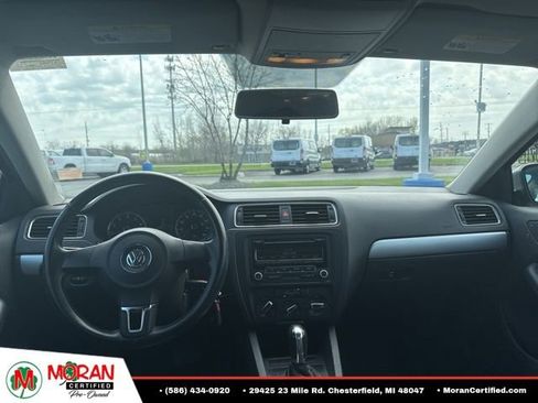 Used 2013 Volkswagen Jetta SE FWD image 12