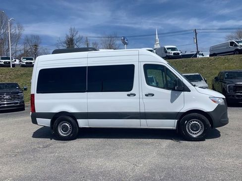 Used 2024 Mercedes-Benz Sprinter 2500 image 11