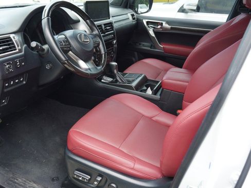Used 2022 Lexus GX 460 Premium w/ Accessory Package AWD/4WD image 8