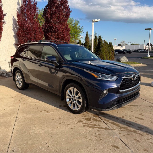 Used 2021 Toyota Highlander Limited AWD/4WD image 7