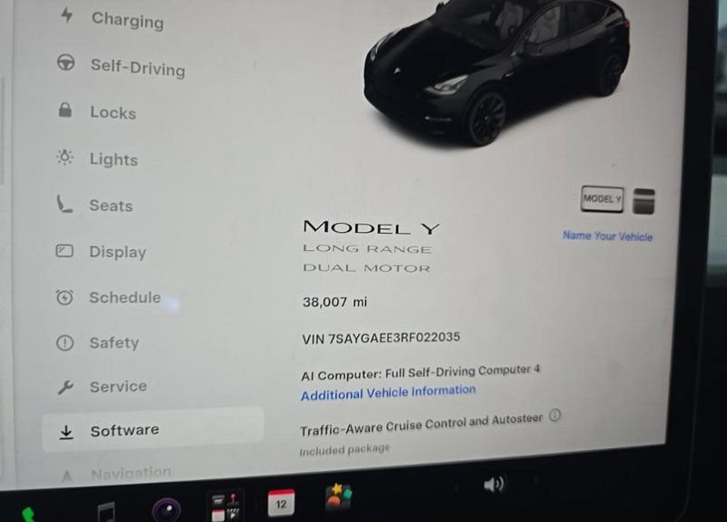 Used 2024 Tesla Model Y Long Range AWD/4WD image 7