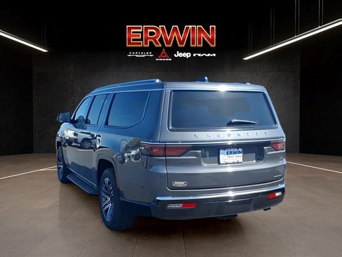 Certified 2024 Jeep Wagoneer L Series II w/ Flexible Seating Group AWD/4WD image 32