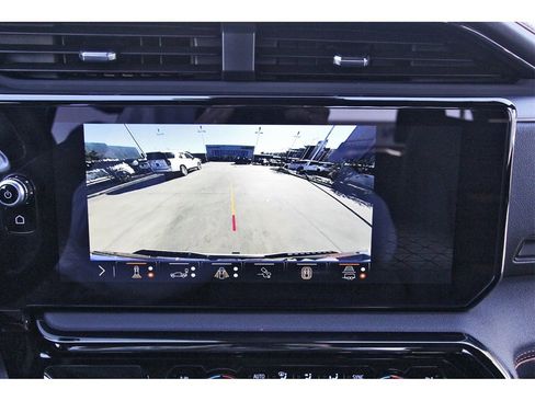 Used 2025 GMC Sierra 2500 AT4 image 20