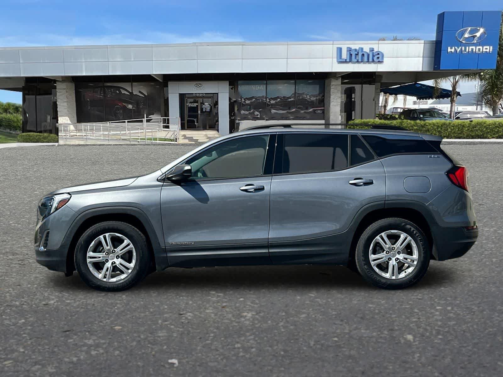 Used 2019 GMC Terrain SLE w/ Infotainment Package I FWD image 6