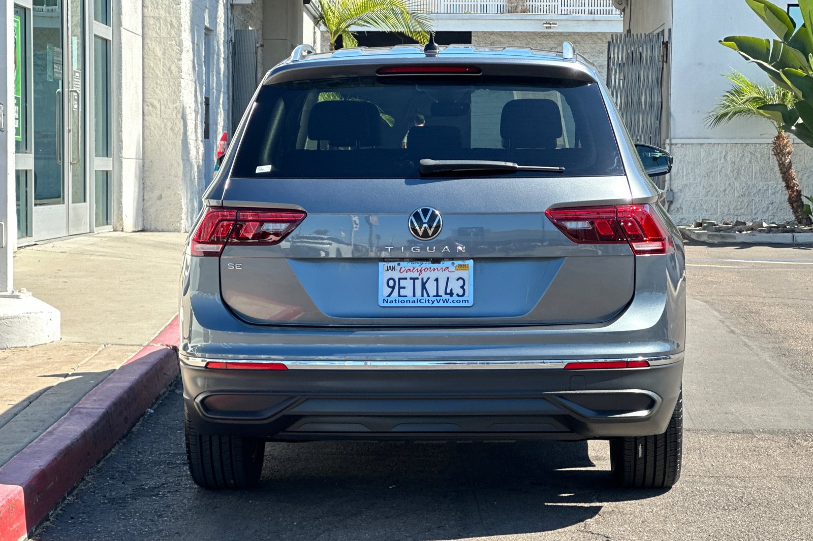 Used 2023 Volkswagen Tiguan SE FWD image 5