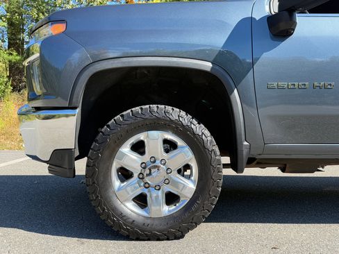 Used 2020 Chevrolet Silverado 2500 LTZ w/ LTZ Premium Package image 6