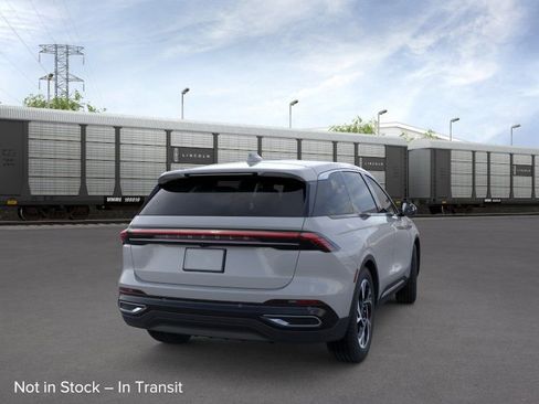 New 2026 Lincoln Nautilus Premier AWD/4WD image 8
