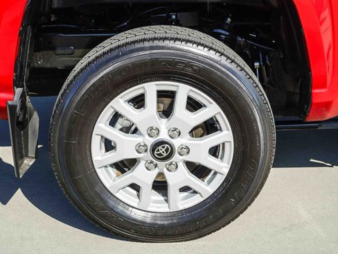 Certified 2024 Toyota Tacoma SR5 image 11