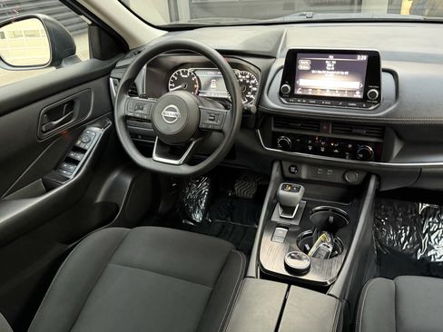 Used 2024 Nissan Rogue S image 21