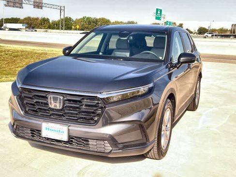 Used 2026 Honda CR-V EX image 2