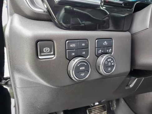 Certified 2023 Chevrolet Silverado 1500 LT Trail Boss w/ Convenience Package II image 15